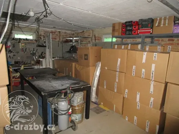 Dražba vícegeneračního domu, Praha - Letňany, Vamberská, 246 m2