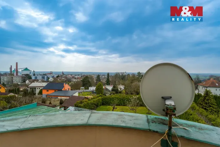 Prodej rodinného domu, Dobrovice, Komenského, 431 m2