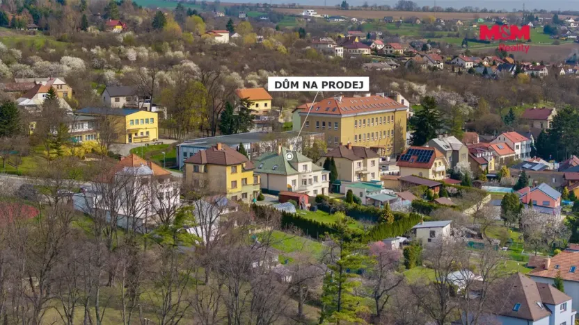 Prodej rodinného domu, Dobrovice, Komenského, 431 m2