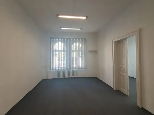 Pronájem kanceláře, Hradec Králové, Československé armády, 36 m2