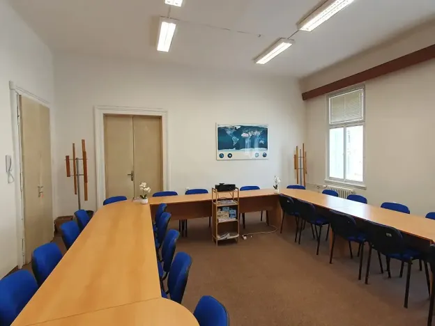 Pronájem kanceláře, Hradec Králové, Československé armády, 36 m2