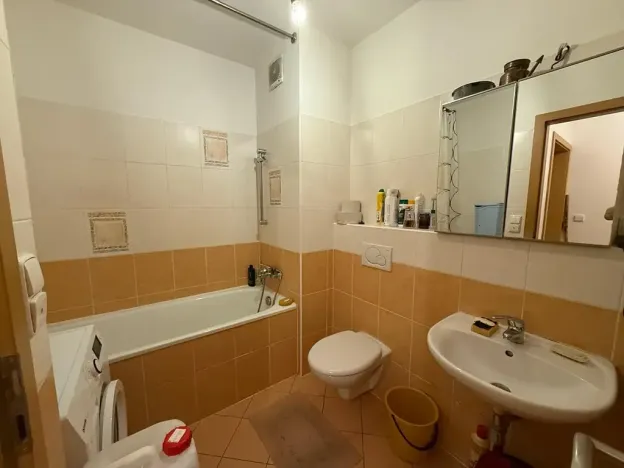 Pronájem bytu 2+kk, Roztoky, Tyršovo nám., 42 m2