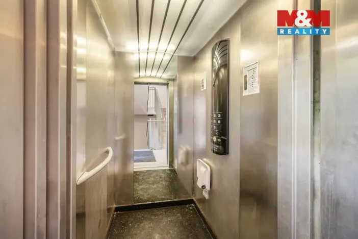 Prodej bytu 2+kk, Mariánské Lázně, Masarykova, 65 m2