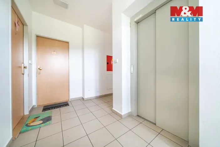 Pronájem bytu 1+kk, Plzeň - Skvrňany, Waltrova, 50 m2