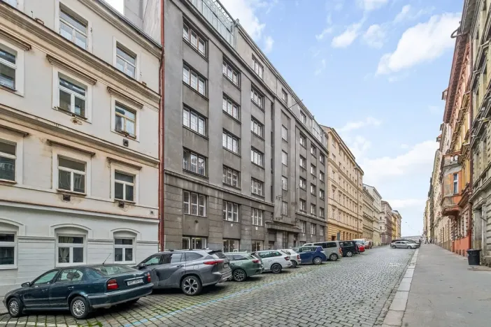 Prodej bytu 3+1, Praha - Holešovice, Letohradská, 77 m2