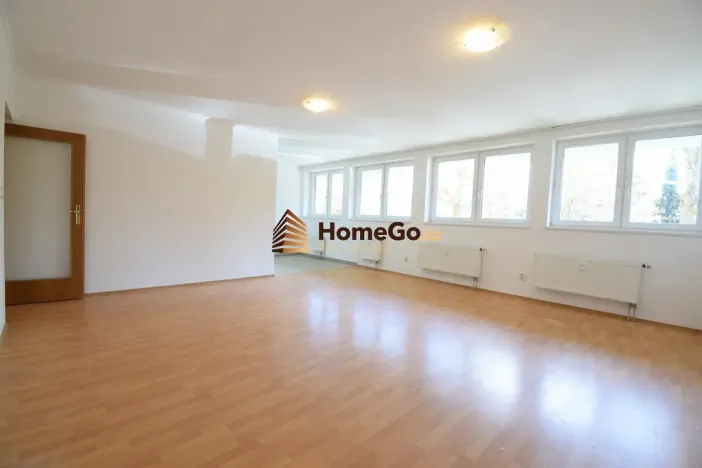 Pronájem bytu 1+kk, Praha - Troja, K Haltýři, 52 m2