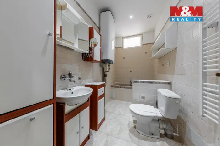 Prodej bytu 2+1, Karlovy Vary - Rybáře, Sokolovská, 77 m2