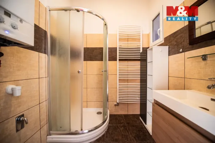 Pronájem bytu 2+1, Hradec Králové, Šimkova, 75 m2