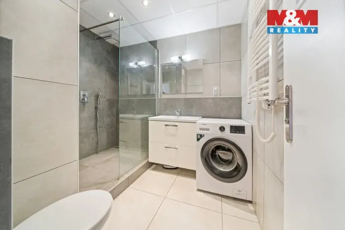 Prodej bytu 3+1, Jindřichův Hradec - Jindřichův Hradec III, sídliště Vajgar, 73 m2