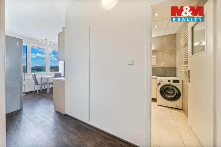 Prodej bytu 3+1, Jindřichův Hradec - Jindřichův Hradec III, sídliště Vajgar, 73 m2