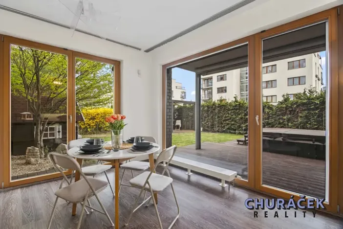 Prodej bytu 3+kk, Praha - Hrdlořezy, V třešňovce, 287 m2