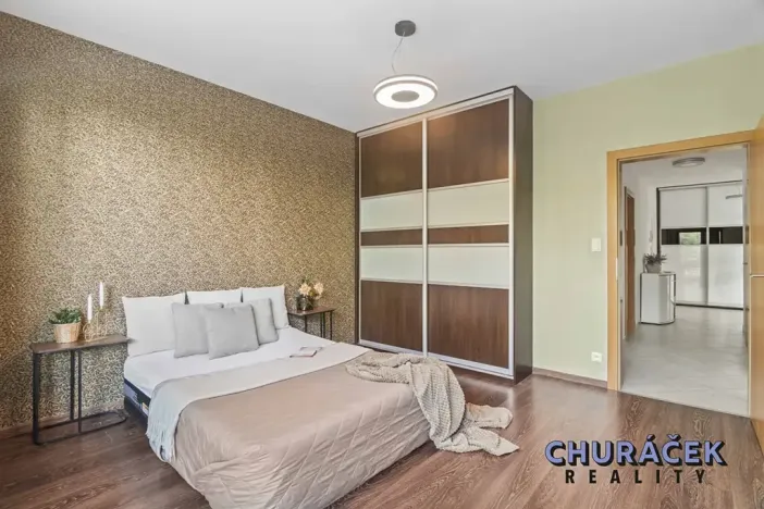 Prodej bytu 3+kk, Praha - Hrdlořezy, V třešňovce, 287 m2