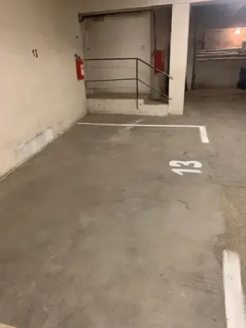 Pronájem garážového stání, Praha - Holešovice, Osadní, 11 m2