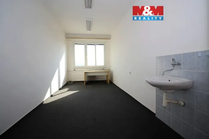 Pronájem kanceláře, Hradec Králové - Nový Hradec Králové, Brněnská, 19 m2