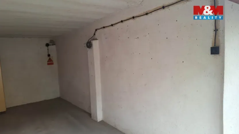 Prodej garáže, Praha, Na Farkáně II, 19 m2