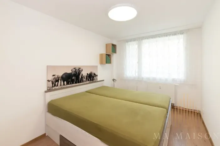 Pronájem bytu 2+kk, Praha - Hloubětín, Slévačská, 57 m2