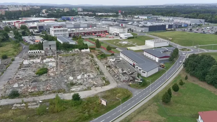 Prodej komerčního pozemku, Ostrava, Výškovická, 28014 m2