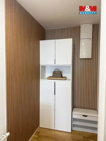 Pronájem bytu 3+kk, Praha - Břevnov, Ve Střešovičkách, 69 m2