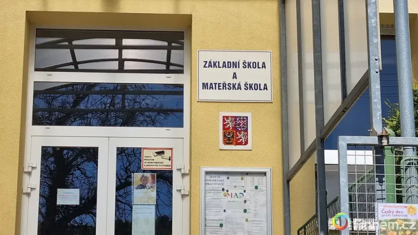 Prodej bytu 2+1, Tmaň, 42 m2