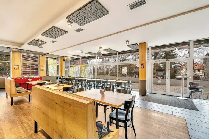 Prodej restaurace, Česká Lípa, Antonína Sovy, 900 m2