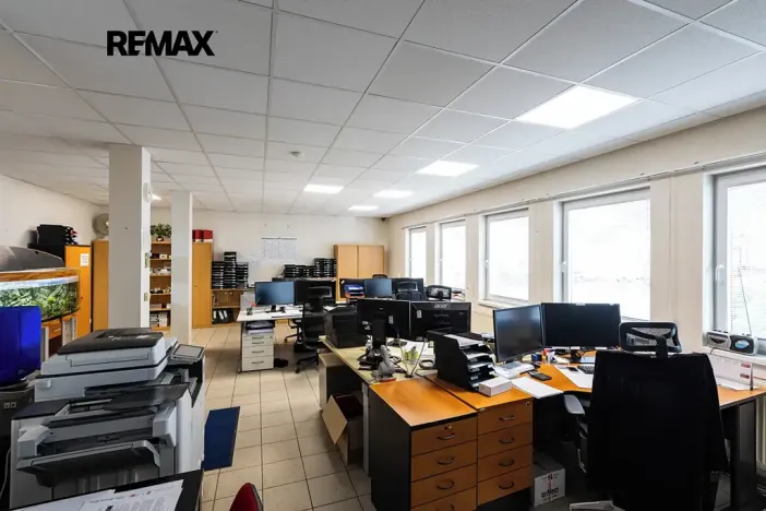 Prodej skladu, Hořovice, nábřeží Hynka Šlosara, 4000 m2