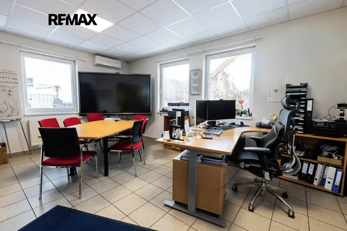 Prodej skladu, Hořovice, nábřeží Hynka Šlosara, 4000 m2