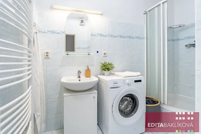 Prodej bytu 1+kk, Olomouc, Handkeho, 43 m2