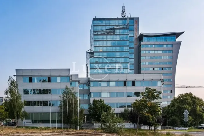 Pronájem kanceláře, Praha - Holešovice, Jankovcova, 478 m2