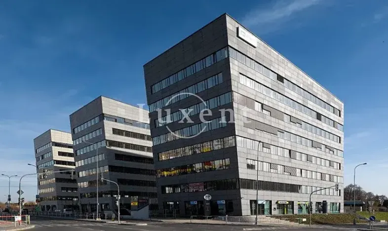 Pronájem kanceláře, Praha - Prosek, Prosecká, 840 m2