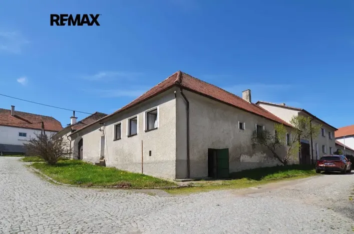 Prodej rodinného domu, Miličín, 300 m2