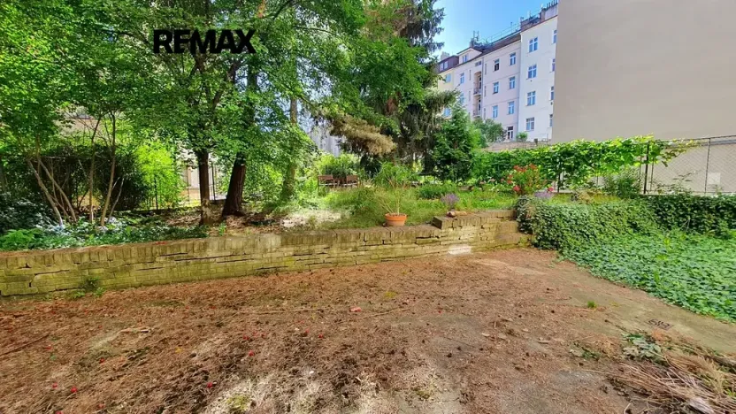 Pronájem bytu 1+kk, Praha - Střešovice, Na Malovance, 24 m2