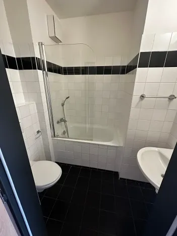 Pronájem bytu 2+kk, Praha - Smíchov, Křížová, 38 m2