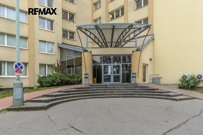 Prodej bytu 1+kk, Praha - Střížkov, Děčínská, 23 m2