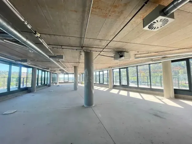 Pronájem kanceláře, Praha, Strakonická, 263 m2