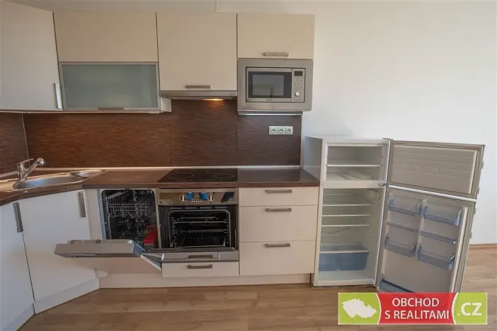 Pronájem bytu 2+kk, Praha, Božetická, 41 m2