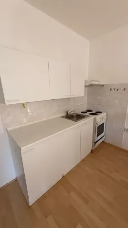Pronájem bytu 2+kk, Pardubice, nábřeží Závodu míru, 64 m2