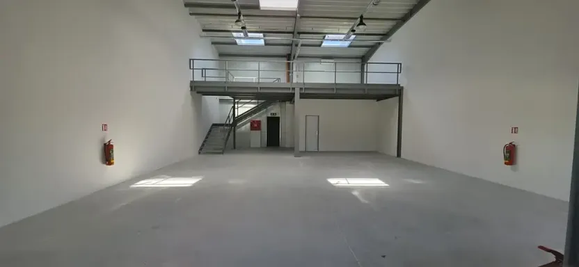 Pronájem skladu, Mělník, 193 m2