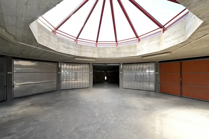 Pronájem garážového stání, Praha - Žižkov, Nad Ohradou, 20 m2