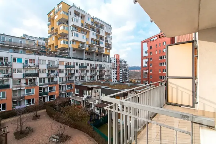 Pronájem bytu 2+kk, Praha - Vysočany, Pod Harfou, 48 m2