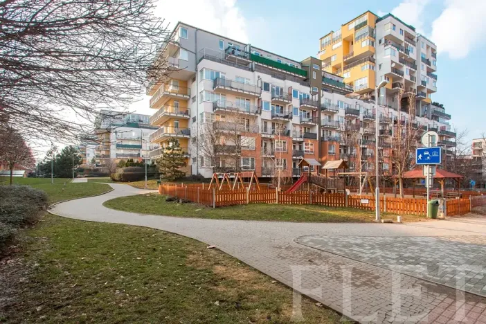 Pronájem bytu 2+kk, Praha - Vysočany, Pod Harfou, 48 m2