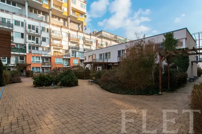 Pronájem bytu 2+kk, Praha - Vysočany, Pod Harfou, 48 m2