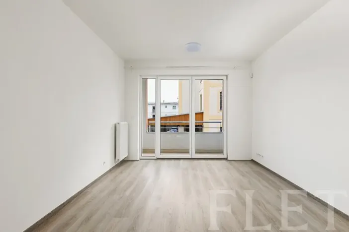 Pronájem bytu 1+kk, Praha - Vršovice, Petrohradská, 30 m2