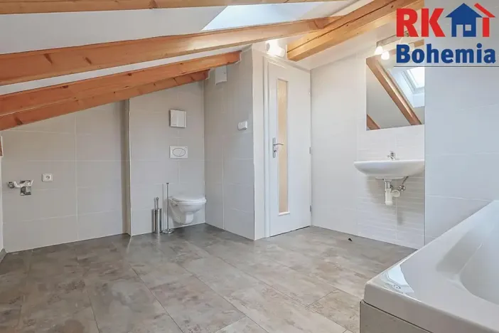 Pronájem bytu 4+1, Praha - Žižkov, Na Jarově, 122 m2