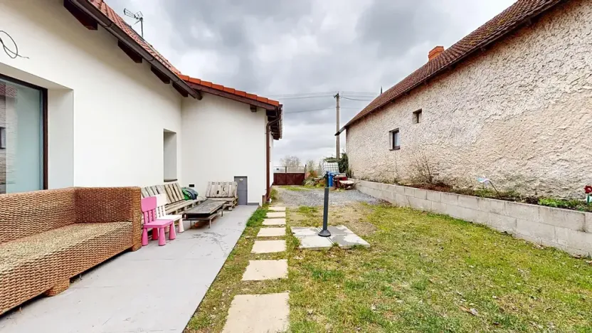 Prodej rodinného domu, Hradešín, 207 m2