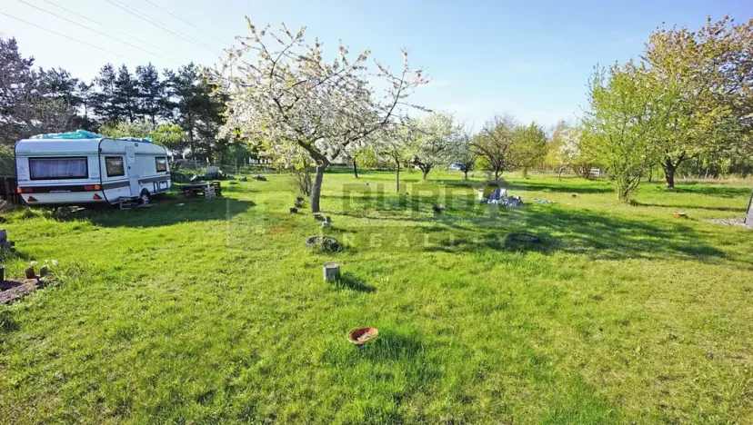 Prodej zahrady, Mělník, 9817 m2