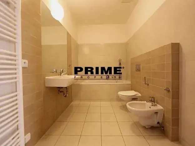 Pronájem kanceláře, Praha - Smíchov, Štefánikova, 168 m2