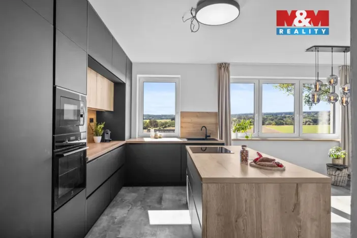 Prodej rodinného domu, Ledce, 216 m2