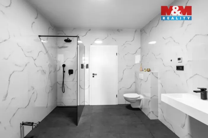 Prodej rodinného domu, Ledce, 216 m2