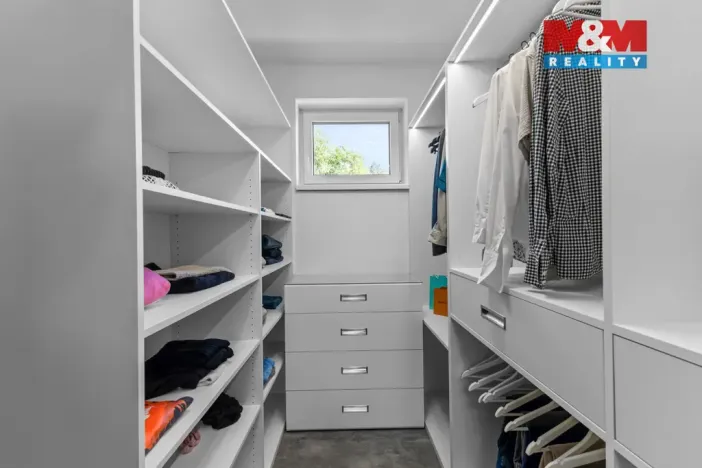 Prodej rodinného domu, Ledce, 216 m2