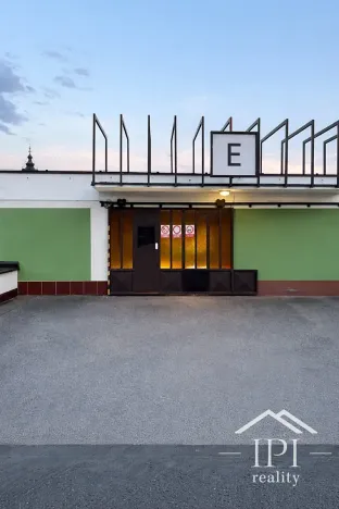 Pronájem garáže, Praha - Libeň, U Slovanky, 18 m2